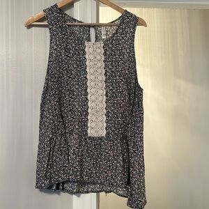 Women’s Floral Sleeveless Blouse Size XXL